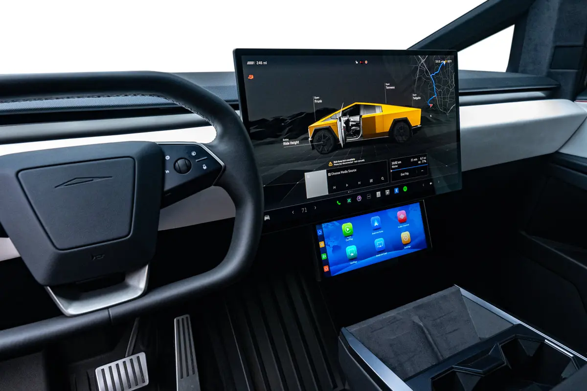 Tesla Cybertruck Apple Carplay & Android Auto Smart Dash Screen 1
