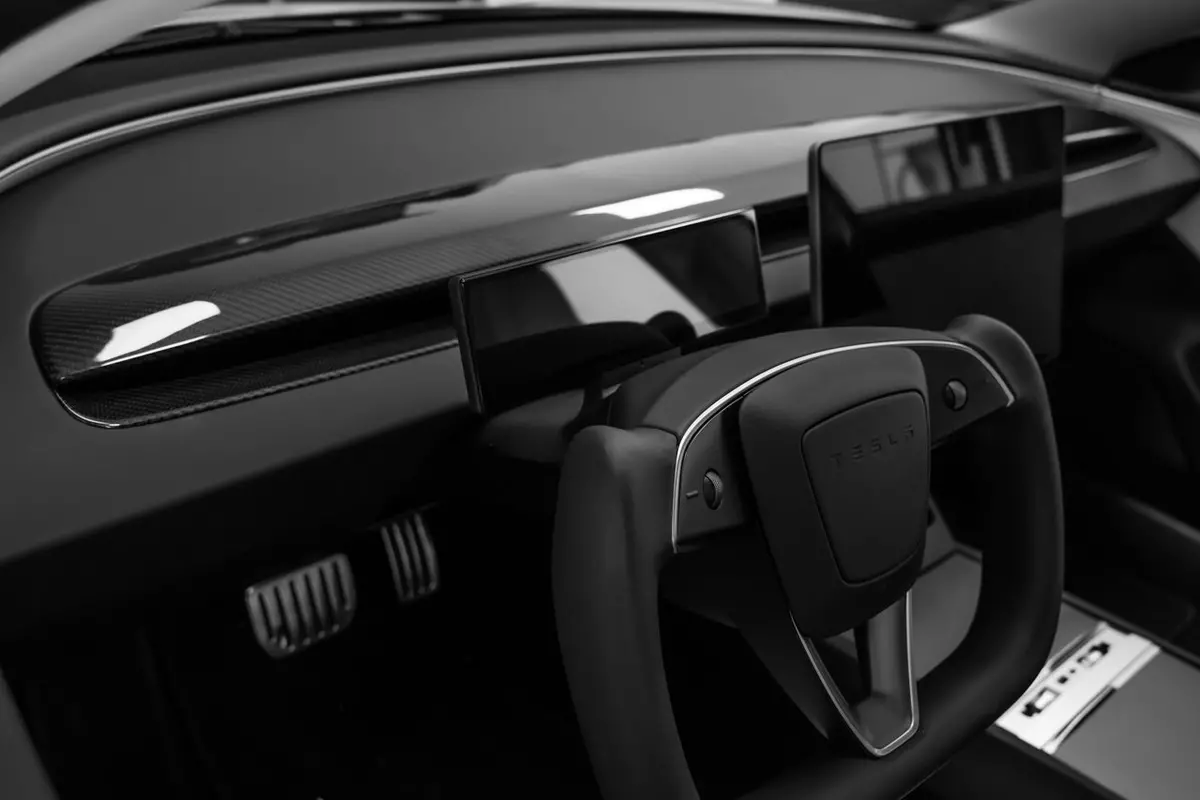 Tesla Model 3 Highland & Model Y Juniper Carbon Fiber Dash Panel 1