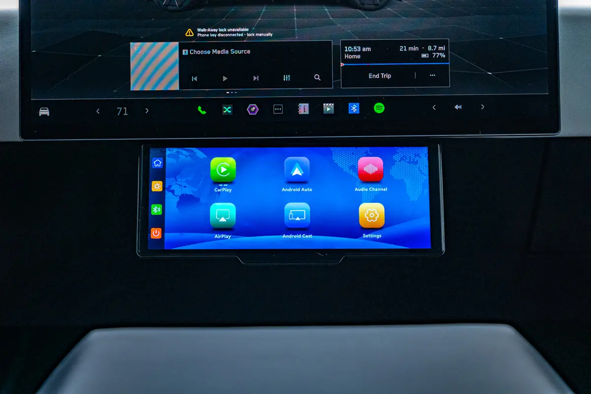 Tesla Cybertruck Apple Carplay & Android Auto Smart Dash Screen 4