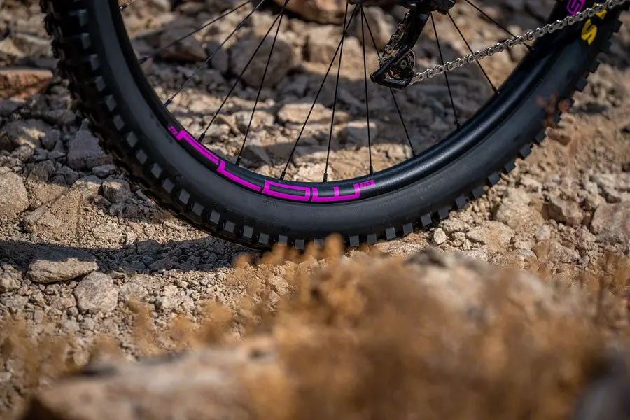 Stan's No Tubes Flow Ex3 Rim Decal Kit 1