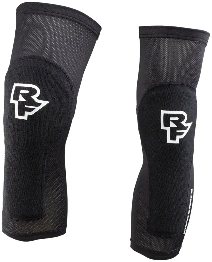 Raceface Charge Knee Pad 1