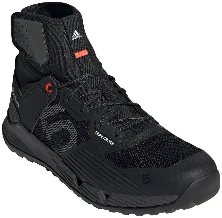 Five Ten Trailcross Gtx Flat Shoe - Men's, Core Black / Dgh Solid Grey / Ftwr White 1