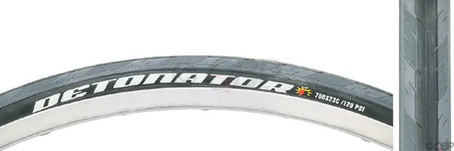 Maxxis Detonator 1