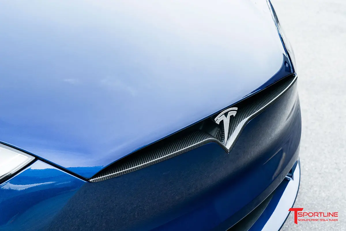 Tesla Model X Carbon Fiber Front V Trim 1
