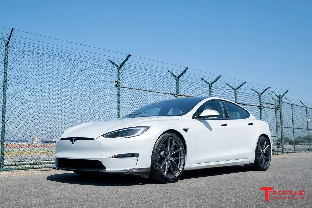 Tesla Model S Long Range & Plaid Carbon Fiber Aero Sport Package (2021 - Present) 1