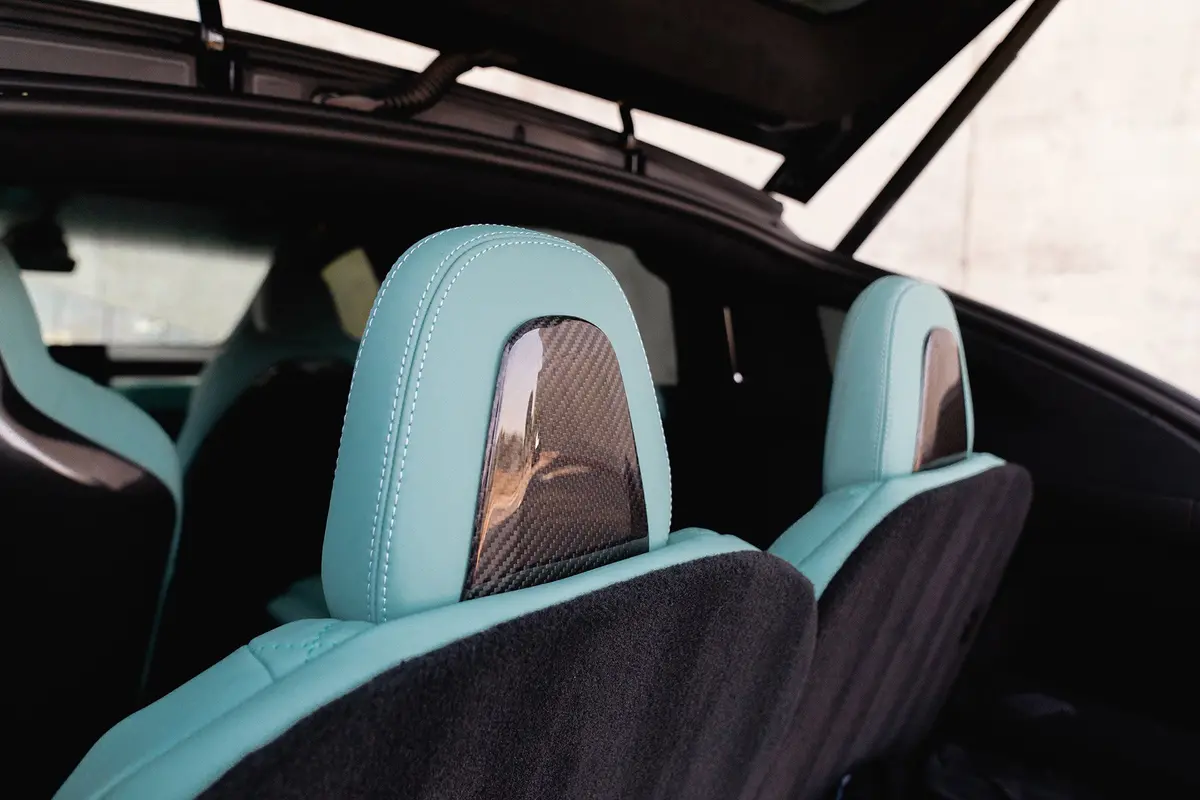 Tesla Model X Long Range & Plaid Carbon Fiber Seat Back Set (2021 - Present) 4