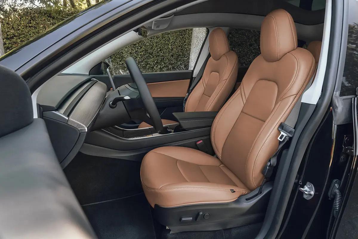 Tesla Model Y 5-Seat Interior Upgrade – OEM-Style Factory Design - Image 15