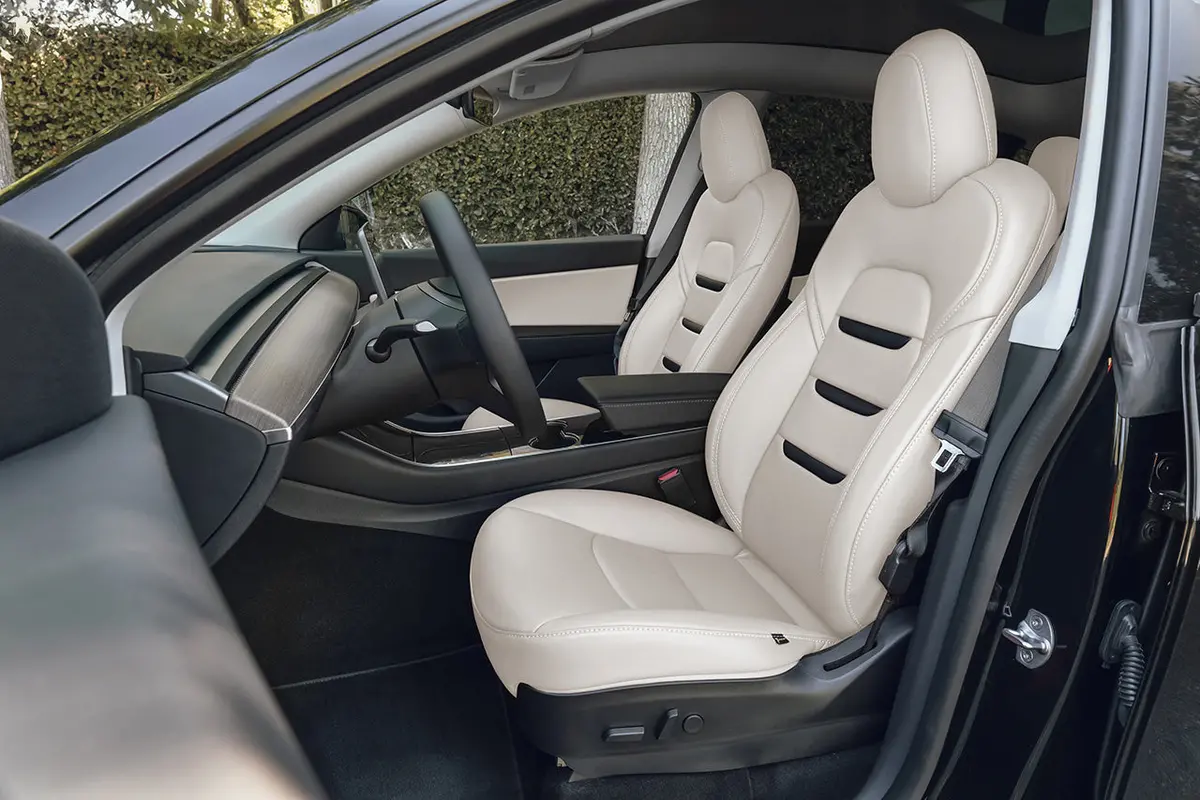 Tesla Model Y 5-Seat Interior Upgrade – Insignia Stitching Design - Image 29